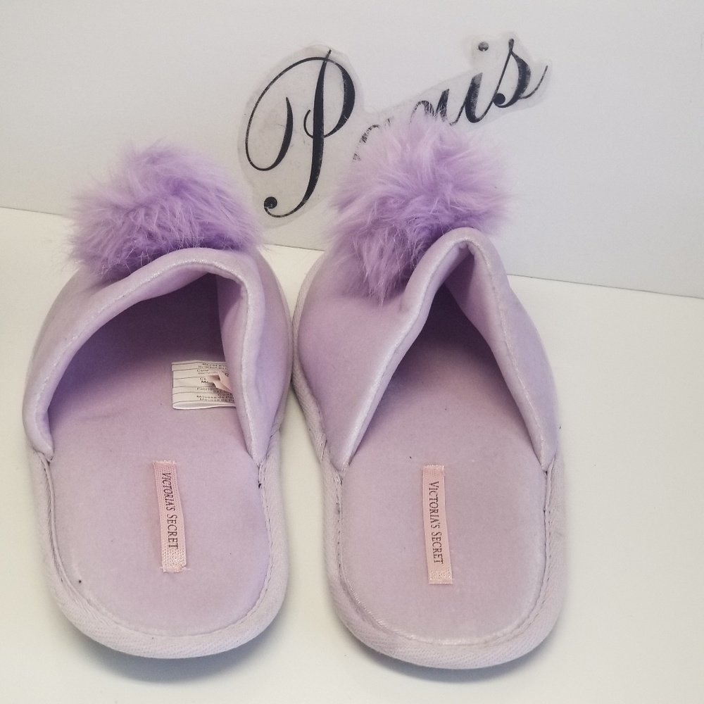 Victoria's Secret Pom Pom Slippers - Picture 4 of 7